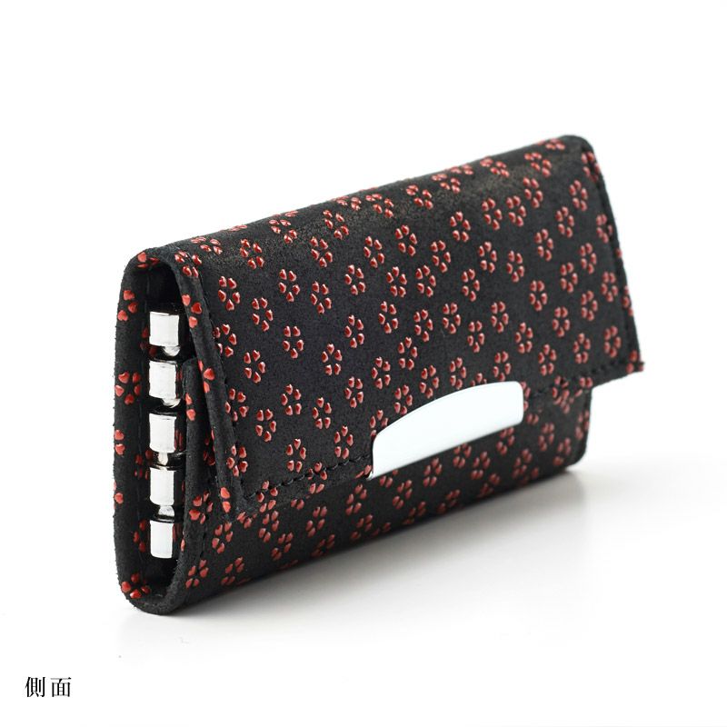 印傳屋 4702】甲州印伝 本革 4連キーケース《 赤地×白漆 / ぶどう柄 》