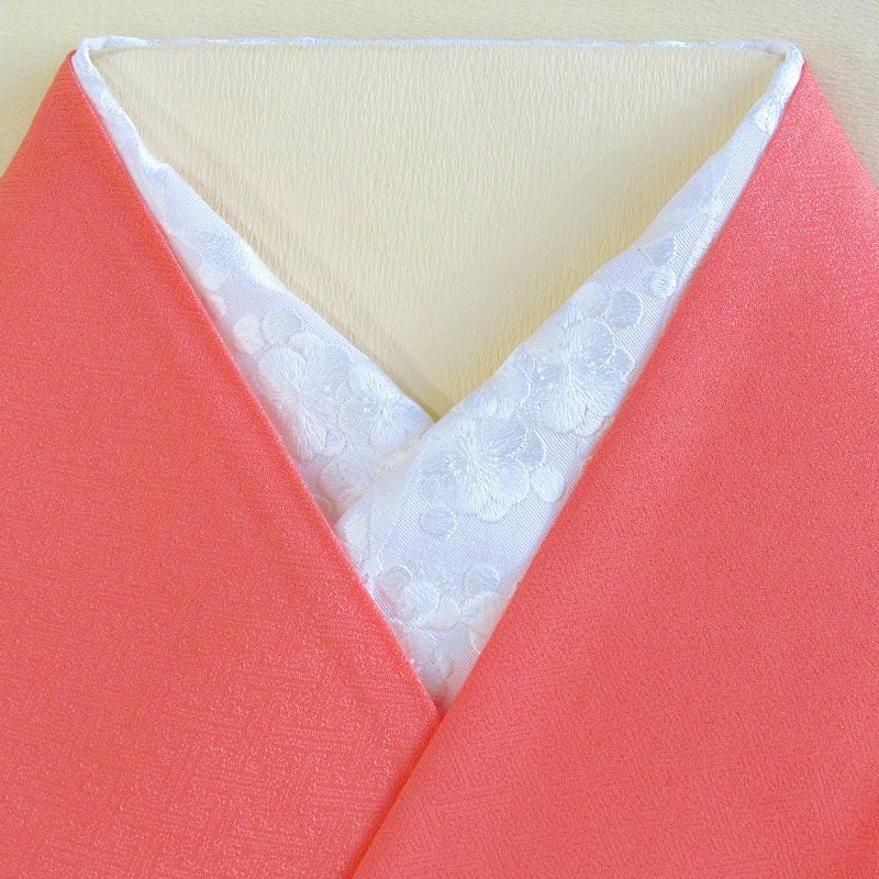 連続梅 No.16052 刺繍半衿 / 正絹・塩瀬 / 袷用 / 白地×白 / 半襟