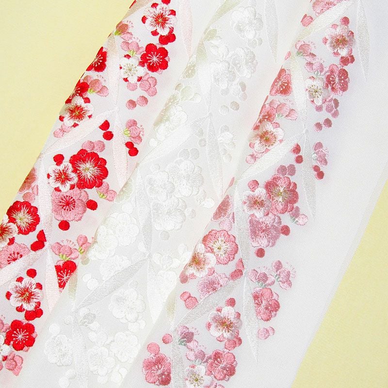 連続梅 No.16052 刺繍半衿 / 正絹・塩瀬 / 袷用 / 白地×白 / 半襟