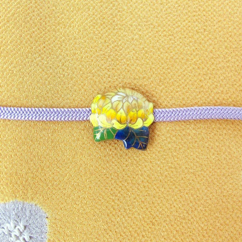 帯留め　　菊 帯留め 単品「ホワイト 菊つまみ」日本製 つまみ飾り | KOMONO,その他