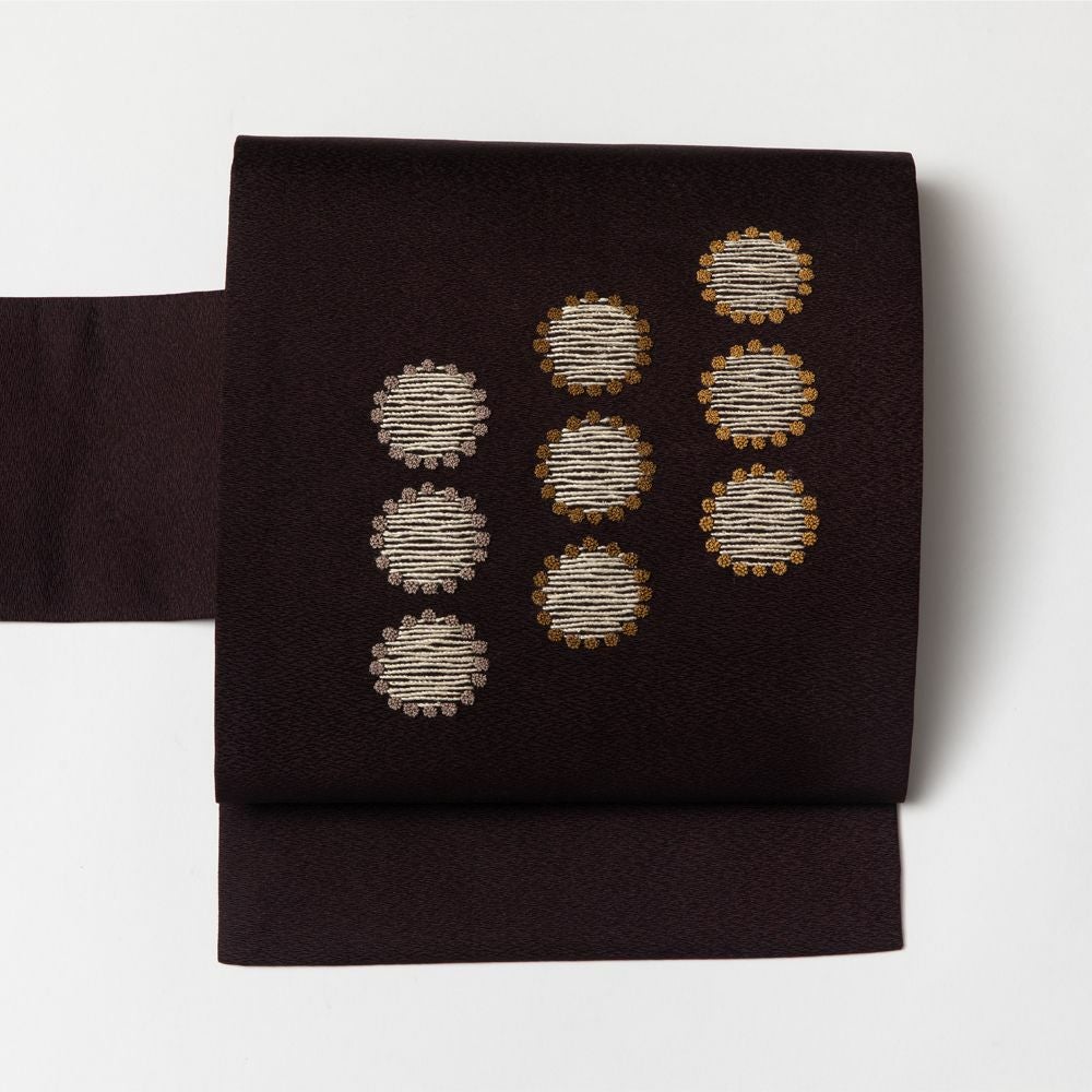 仕立て上がり名古屋帯 手刺繍で施された並び丸がおしゃれな名古屋帯