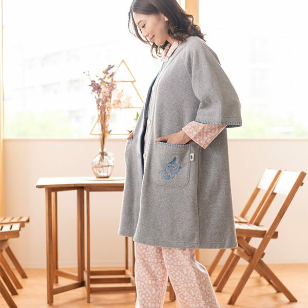 MOOMIN ムーミン】×【Amour アムール】フリースガウン無地 ミイ 刺繍