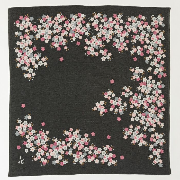 【新品未使用品】さんび / 荒川株式会社　根津美術館名品写し風呂敷　絹100% 新品未使用品】さんび / 荒川株式会社 根津美術館名品写し風呂敷 絹100