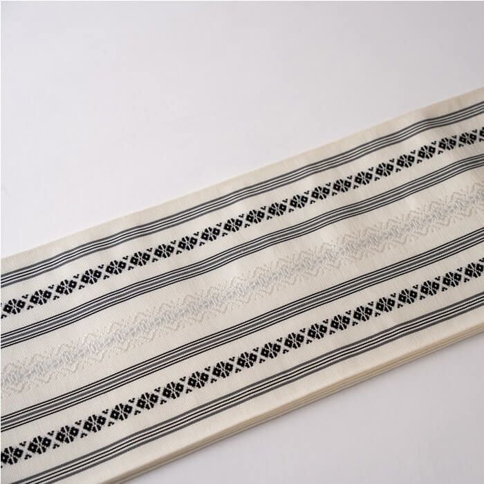 博多織半幅帯 古今 献上柄 ≪ホワイト/ブラック≫ 正絹 日本製