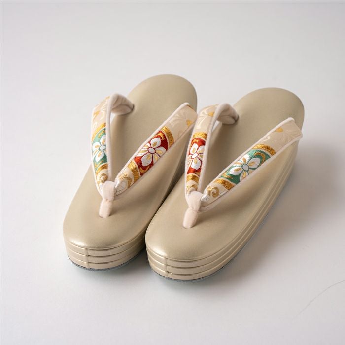 000000005619-05.jpg?size=xs&w=