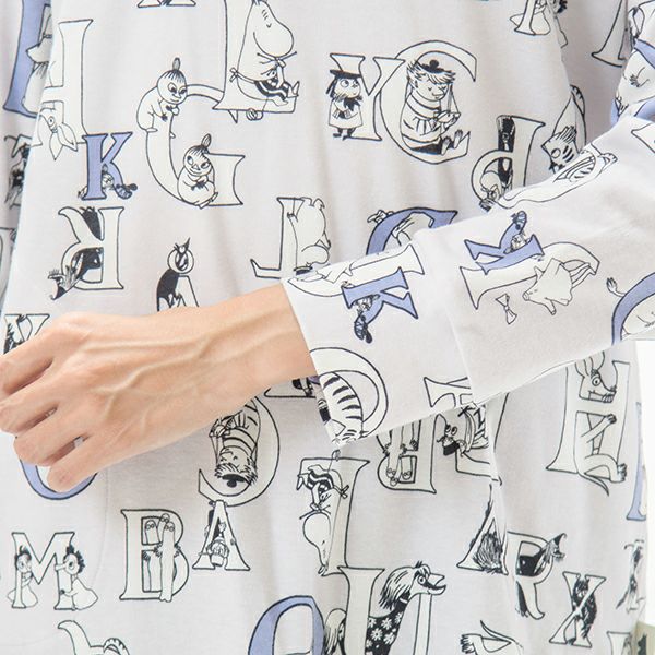 【Amourアムール】×【MOOMINムーミン】アルファベット＆ムーミン谷の仲間たちプリントスムースかぶりパジャマ