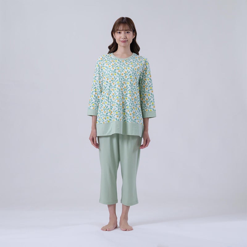 【Amour150】【小柄な方向け】綿100％蕾＆リーフ柄天竺プリントパジャマ8分袖8分ズボン