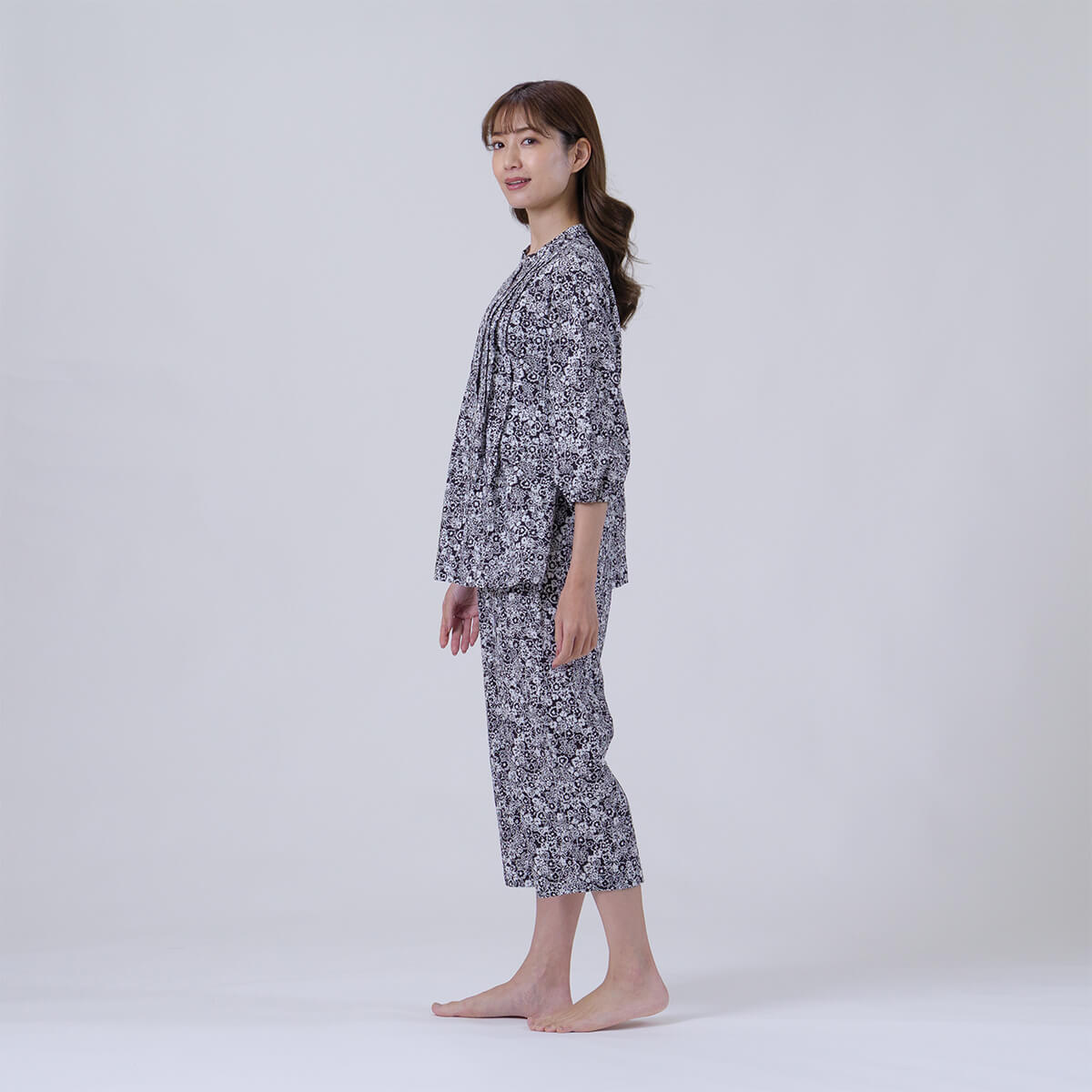 Amour 150/ アムール150】【小柄な方向け】 単色花柄プリント 40