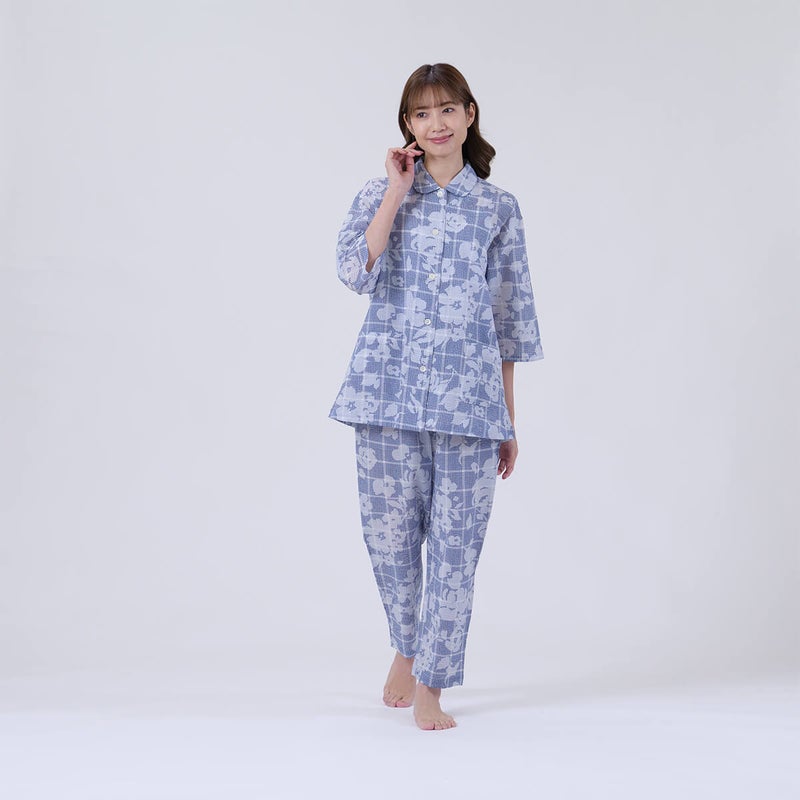 【DAKS】チェックオンフラワープリント80ローンリップル7分袖長ズボンパジャマ日本製綿100％