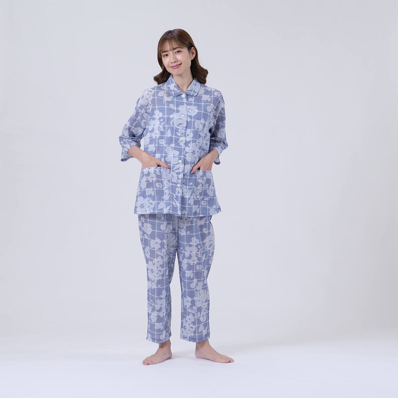 【DAKS】チェックオンフラワープリント80ローンリップル7分袖長ズボンパジャマ日本製綿100％