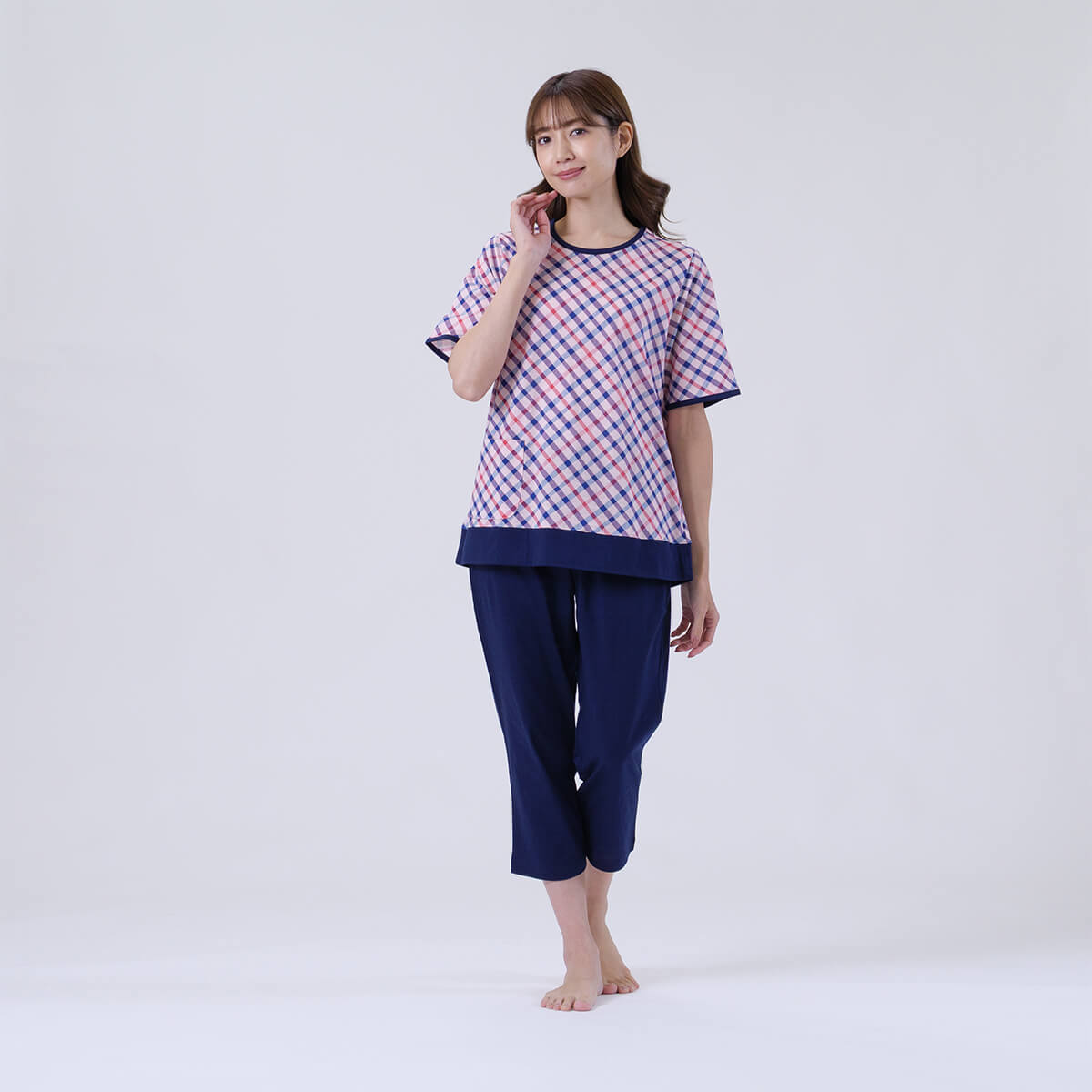 【DAKS】ハウスチェック天竺プリント半袖8分丈ズボンかぶりパジャマ無地ボトム